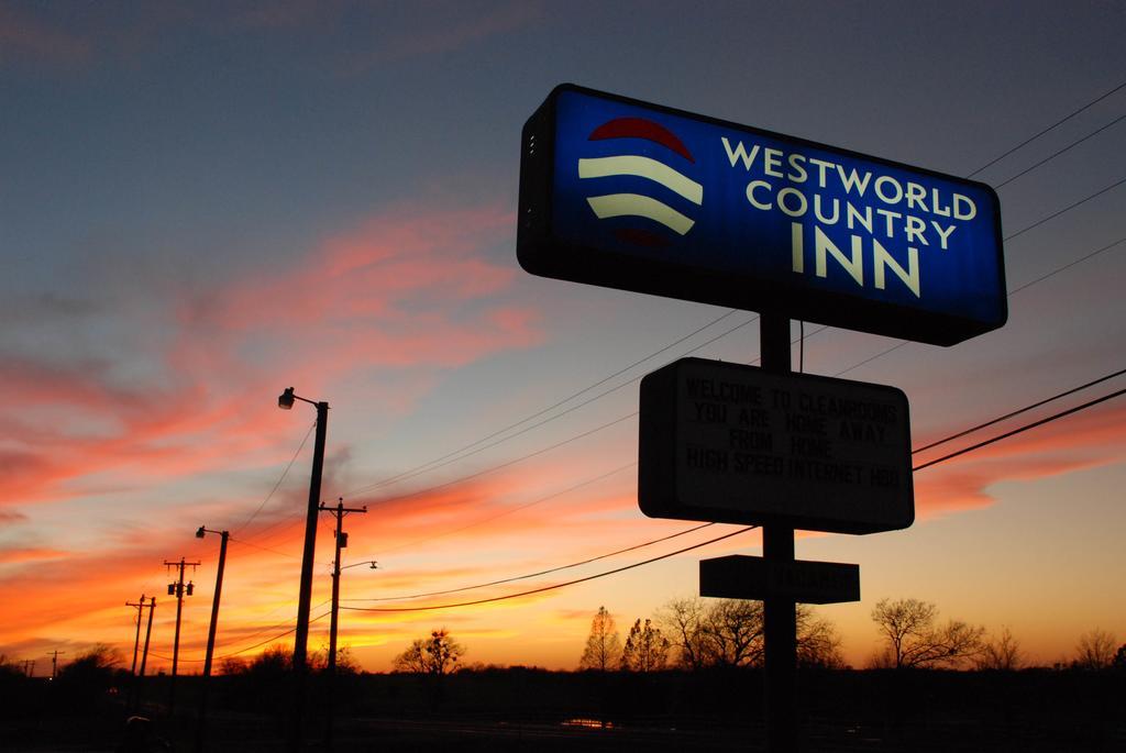Westworld Country Inn Hubbard Екстер'єр фото
