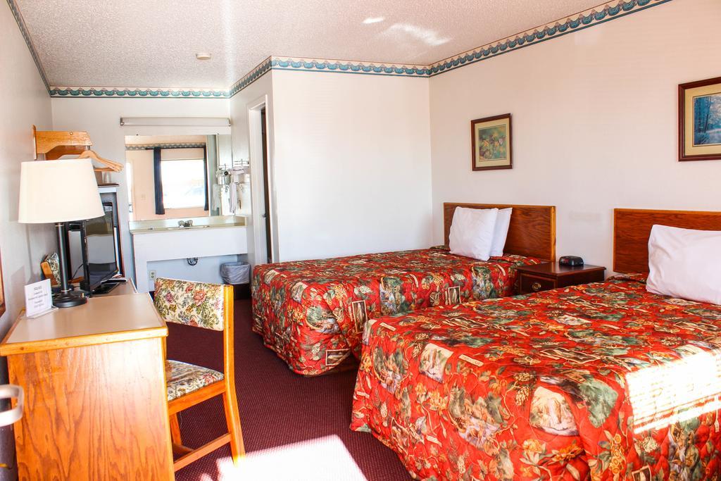 Westworld Country Inn Hubbard Екстер'єр фото
